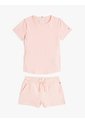 Conjunto Beige De Camiseta Y Pantalonetas Tommy Hilfiger de Tommy Hilfiger