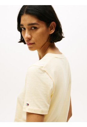 Camiseta Amarilla Con Cuello Redondo Y Logo Distintivo Tommy Hilfiger