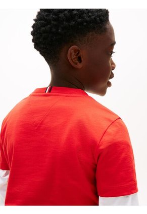 Camiseta Roja Con Logo Estampado En El Pecho Tommy Hilfiger