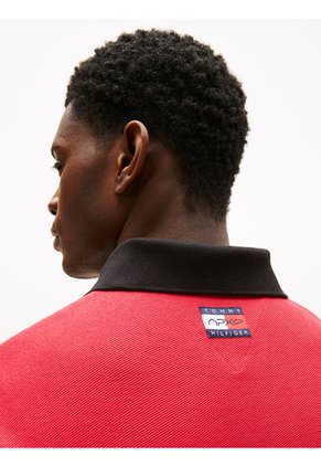 Polo Rojo Amplio Con Logo Colección APXGP Tommy Hilfiger