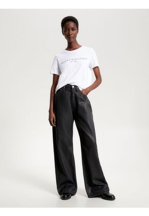 Camiseta Blanca Con Cuello Redondo Y Logo Distintivo Tommy Hilfiger