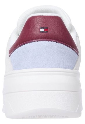 Tenis Blanco De Baloncesto Con Texturas Mixtas Tommy Hilfiger