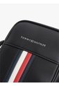Bolso Negro Reporter Cruzado Con Cinta Distintiva Tommy Hilfiger de Tommy Hilfiger