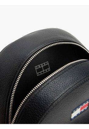 Morral Negro Con Logo Engomado Y Acabado Granulado Tommy Hilfiger