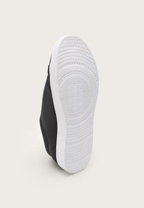 Tenis Lifestyle Negro-Dorado-Blanco Tommy Hilfiger Essential