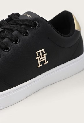 Tenis Lifestyle Negro-Dorado-Blanco Tommy Hilfiger Essential