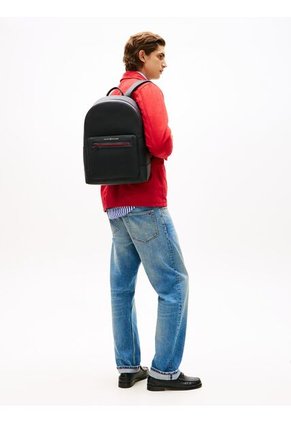 Morral Negro Texturizada Con Logo Metálico Tommy Hilfiger