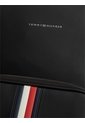 Morral Negro Con Cinta Distintiva Y Logo Tommy Hilfiger de Tommy Hilfiger