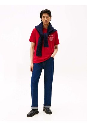 Camiseta Roja Con Logo Gráfico Tommy Hilfiger