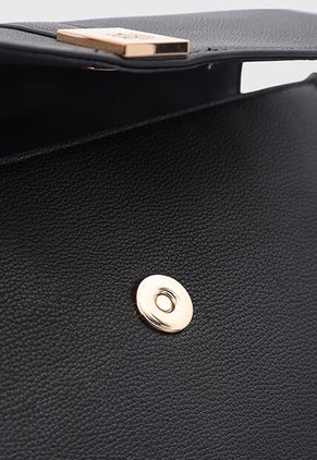 Bolso Manos Libres Calvin Klein Alessa II Negro