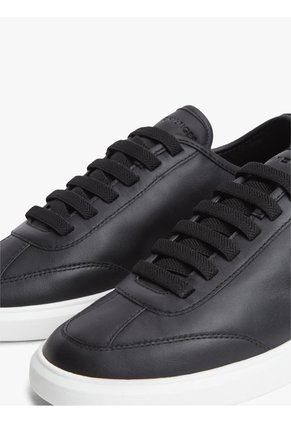 Tenis Negro Ligeras De Cuero Con Logo Tommy Hilfiger