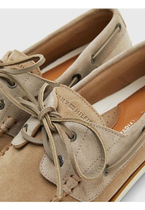 Náuticos Beige De Ante Con Logo Tommy Hilfiger