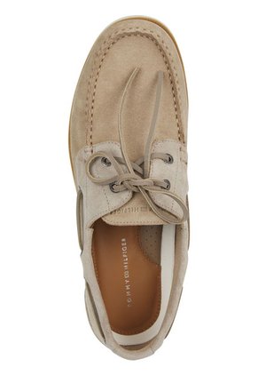 Náuticos Beige De Ante Con Logo Tommy Hilfiger