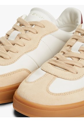 Tenis Café En Mezcla De Texturas Con Monograma TH Tommy Hilfiger