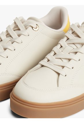 Tenis Marfil De Cuero Con Monograma TH Tommy Hilfiger