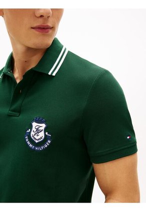 Polo Verde De Corte Regular Con Escudo Tommy Hilfiger