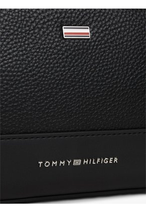 Neceser Negro TH Central Con Asa Lateral Tommy Hilfiger