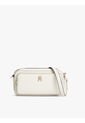 Bolso Beige Cruzado Tipo Cámara Con Monogramas TH Tommy Hilfiger de Tommy Hilfiger