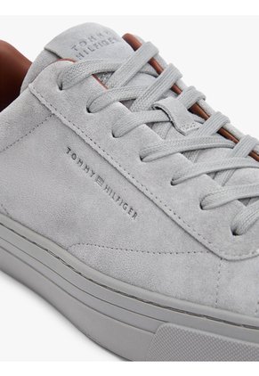 Tenis Gris De Ante Con Logo En Bajo Relieve Tommy Hilfiger