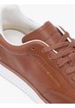 Tenis Marrón De Cuero Con Logo Metalizado Tommy Hilfiger de Tommy Hilfiger