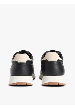 Tenis Negro De Cuero Con Logo En Bajo Relieve Tommy Hilfiger