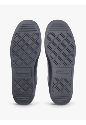 Tenis Negro De Cuero Con Monograma Metalizado Tommy Hilfiger