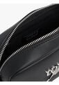 Bolso Negro Camera Bag Bold Script Tommy Hilfiger de Tommy Hilfiger