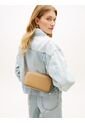 Bolso Beige Cruzado Essential Con Logo En Bajo Relieve Tommy Hilfiger de Tommy Hilfiger