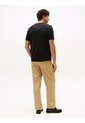 Camiseta Negra De Cuello En V Tommy Hilfiger de Tommy Hilfiger