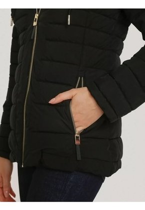 Chaqueta Negra Ligera Acolchada Tommy Hilfiger