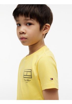 Camiseta Amarilla De Punto Con Contorno Del Logo Tommy Hilfiger