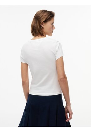 Camiseta Blanca Slim De Punto Con Logo Tommy Jeans