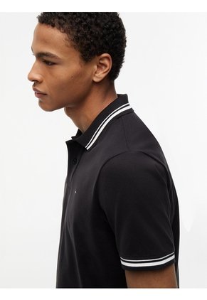 Polo Negro De Corte Regular Ribeteado Con Logo Tommy Jeans