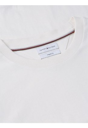 Camiseta Blanca Con Logo Gráfico Floral Estampado En El Pecho Tommy Hilfiger