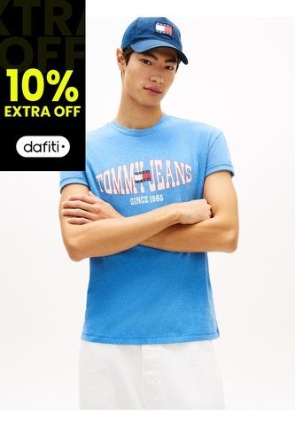 Camiseta Celeste De Punto Con Logo Ondulado Tommy Jeans Tommy Hilfiger