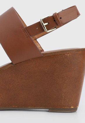 Sandalia Tacón Corrido Café-Blanco Tommy Hilfiger Winnye