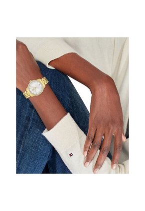 Reloj Tommy Hilfiger Modelo 1782758 Dorado Mujer