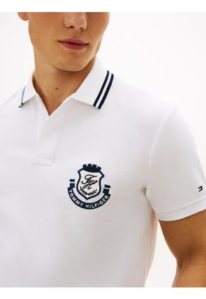 Polo Blanco De Corte Regular Con Escudo Tommy Hilfiger