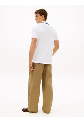 Polo Blanco De Corte Regular Con Escudo Tommy Hilfiger