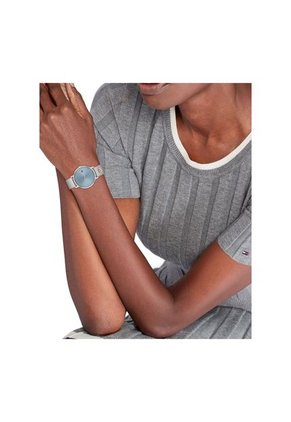 Reloj Tommy Hilfiger Modelo 1782738 Plateado Mujer