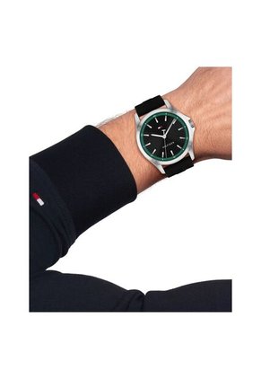 Reloj Tommy Hilfiger Modelo 1710739 Negro Hombre