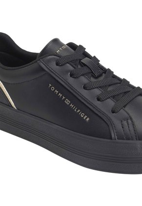 Tenis Negro De Cuero Con Suela Gruesa Tommy Hilfiger