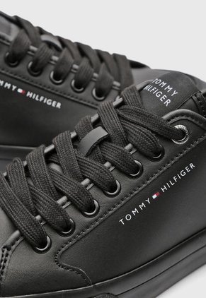 Tenis TOMMY HILFIGER Negro
