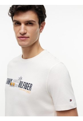 Camiseta Blanca De Corte Regular Con Logo Gráfico Tommy Hilfiger