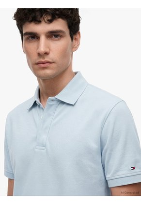 Polo Celeste De Corte Regular Con Tapeta Oculta Tommy Hilfiger