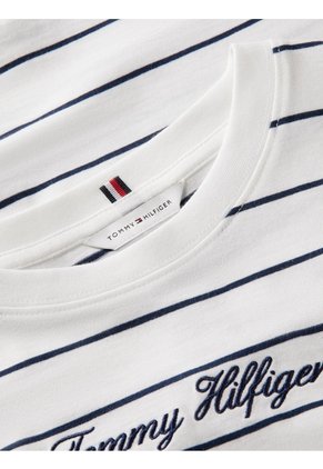 Camiseta Blanca Amplia De Cuello Redondo Con Logo Tommy Hilfiger