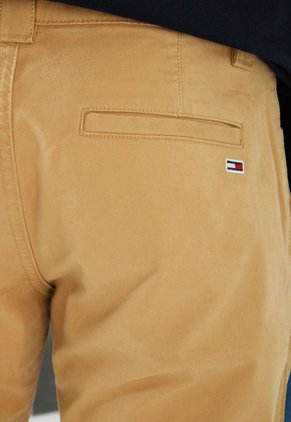 Pantalón Tabaco Tommy Jeans