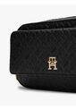 Bolso Negro Camera Bag Con Textura De Monograma TH Tommy Hilfiger de Tommy Hilfiger