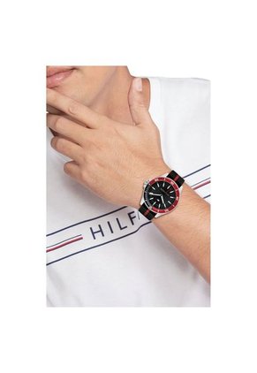 Reloj Para Hombre Tommy Hilfiger Logan 1792010 Negro