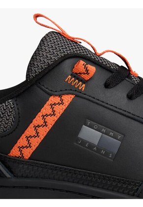 Tenis Negro Retro Basket Tommy Hilfiger